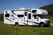 26 - 28 ft Class C Motorhome with slide out rv rental usa