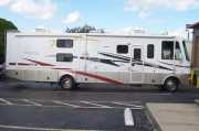 39ft Class A Daymon Daybreak motorhome rental - usa