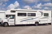 31ft Class C Coachman Leprechaun motorhome rental - usa